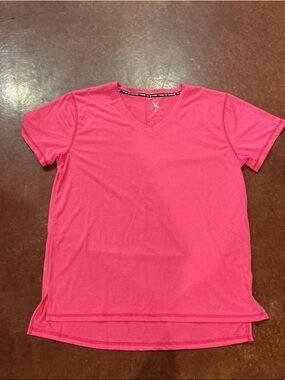 Game Time Women's Short Sleeve V-Neck Tee in Bright Pink
